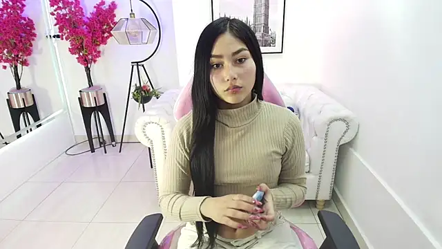 Snapshot of Carolina_cherry chatting on 02.25.26 Carolina cherry online show from 02.25.26