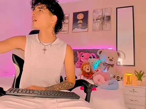 Snapshot of back_thomson chatting on 02.21.26 back thomson online show from 02.21.26