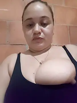 Snapshot of MMia_18 chatting on 01.17.26 MMia 18 online show from 01.17.26