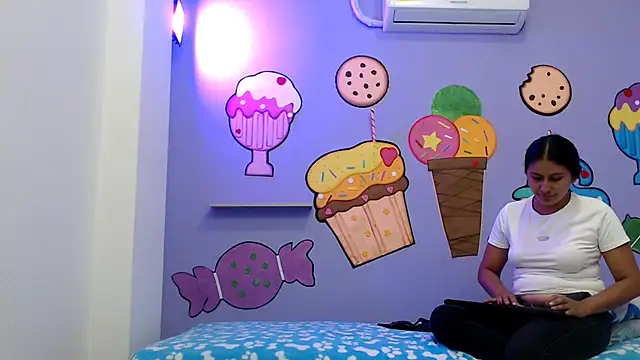 Snapshot of NOVAHOT98 chatting on 02.19.26 NOVAHOT98 online show from 02.19.26