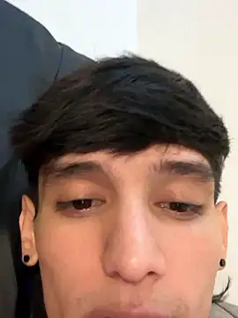 Snapshot of Sweett_Boyy chatting on 01.06.26 Sweett Boyy online show from 01.06.26