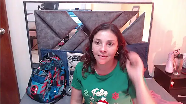 Natashaa Clauss online show from 12.16.25