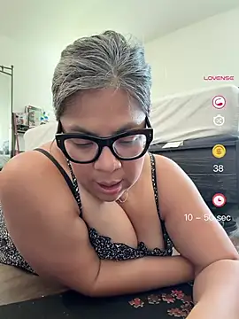 BettyWhispers online show from 05.20.26