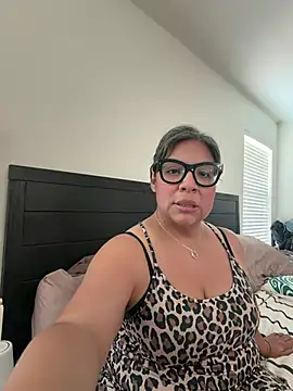 BettyWhispers online show from 07.28.26