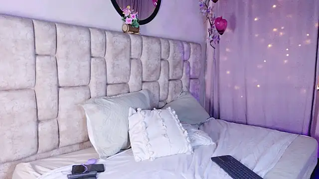Snapshot of NanyMatrioska chatting on 05.22.26 NanyMatrioska online show from 05.22.26