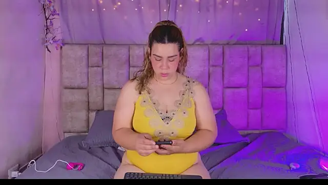 Snapshot of NanyMatrioska chatting on 06.05.26 NanyMatrioska online show from 06.05.26
