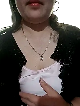 Snapshot of Dianna68 chatting on 12.18.25 Dianna68 online show from 12.18.25