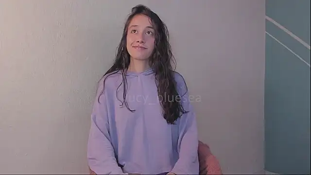 Lucy-Bluesea online show from 04.24.26