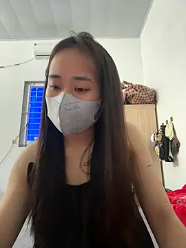 Snapshot of NinaBaby22 chatting on 12.23.25 NinaBaby22 online show from 12.23.25