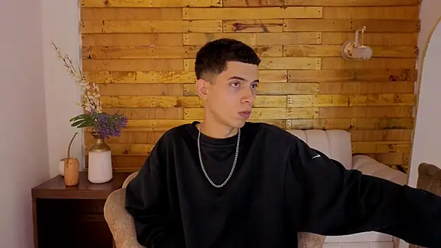 Snapshot of prettyboyy_13 chatting on 01.13.26 prettyboyy 13 online show from 01.13.26