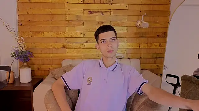 Snapshot of prettyboyy_13 chatting on 01.16.26 prettyboyy 13 online show from 01.16.26