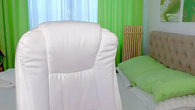 Miss Alisa  online show from 02.18.26