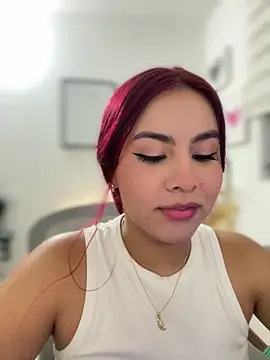 Zarahs Blare1 online show from 12.23.25