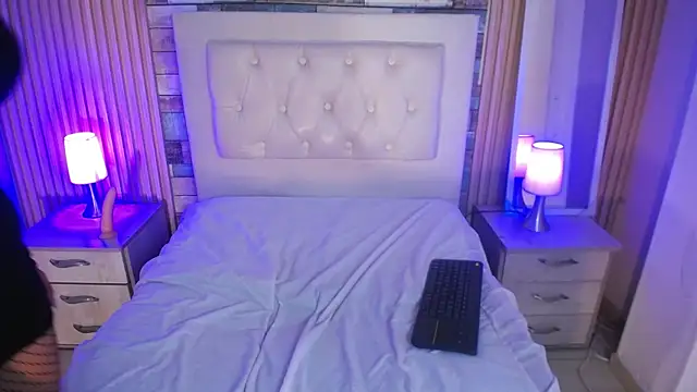 Snapshot of Amy_channel chatting on 12.23.25 Amy channel online show from 12.23.25