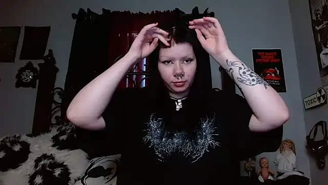 Snapshot of Bettieee_Agura chatting on 04.08.26 Bettieee Agura online show from 04.08.26