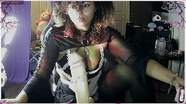 Snapshot of HonneyBunnyXO chatting on 03.12.26 HonneyBunnyXO online show from 03.12.26