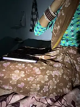 Snapshot of Pooja_Love143 chatting on 02.14.26 Pooja Love143 online show from 02.14.26