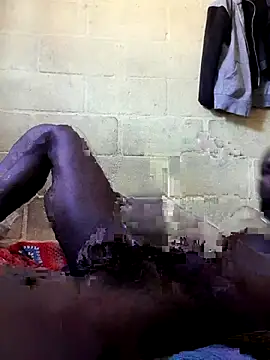 Snapshot of fays12345 chatting on 12.21.25 fays12345 online show from 12.21.25