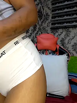 Snapshot of JANIELEE8x chatting on 02.04.26 JANIELEE8x online show from 02.04.26