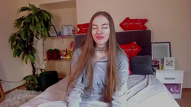 AdrianaCult online show from 01.12.26