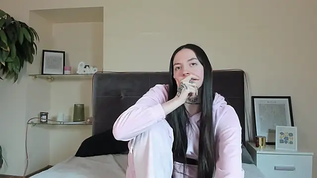 AdrianaCult online show from 02.09.26