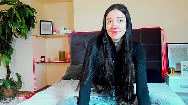 AdrianaCult online show from 02.11.26