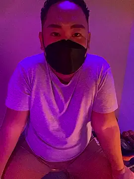 Snapshot of fxckin_fxckin chatting on 12.17.25 fxckin fxckin online show from 12.17.25