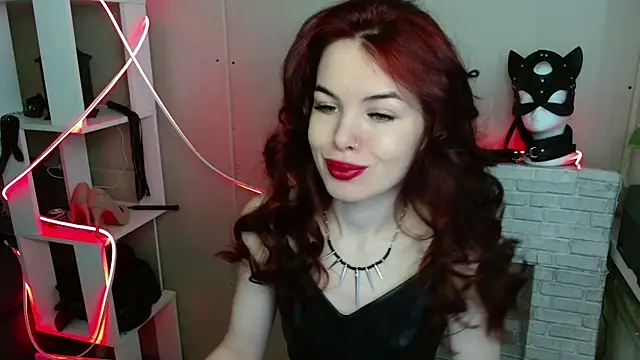 hot neighbor online show from 05.05.26