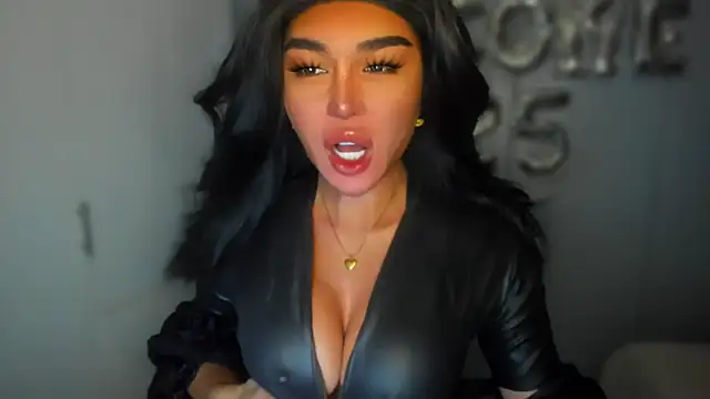 Snapshot of mxshemale_ladyboy chatting on 01.01.25 mxshemale ladyboy online show from 01.01.25