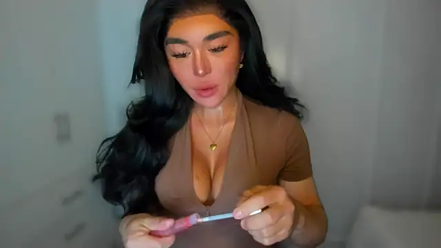 Snapshot of mxshemale_ladyboy chatting on 01.24.25 mxshemale ladyboy online show from 01.24.25