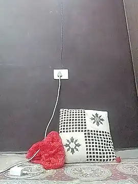 Snapshot of Mona_darling11 chatting on 12.19.25 Mona darling11 online show from 12.19.25