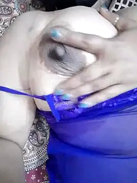 Snapshot of Mona_darling11 chatting on 02.28.26 Mona darling11 online show from 02.28.26