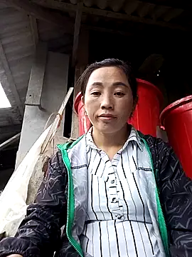 Snapshot of seacyre chatting on 12.19.25 seacyre online show from 12.19.25