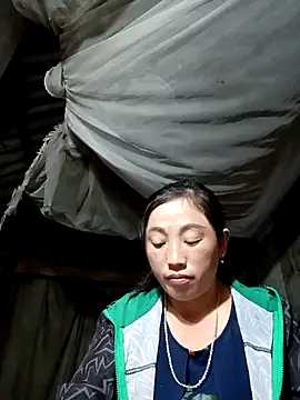 Snapshot of seacyre chatting on 12.22.25 seacyre online show from 12.22.25