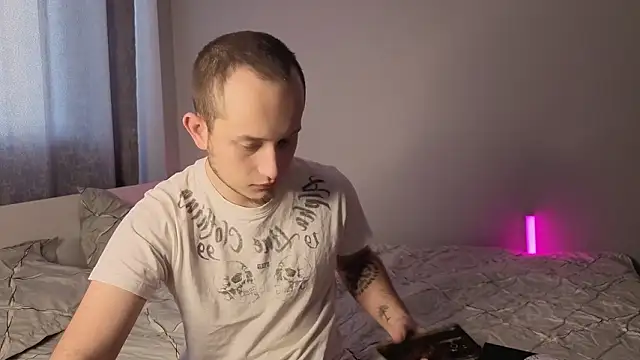 Snapshot of Pearl_couple chatting on 02.10.26 Pearl couple online show from 02.10.26