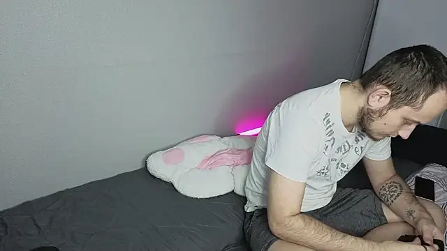 Snapshot of Pearl_couple chatting on 02.24.26 Pearl couple online show from 02.24.26