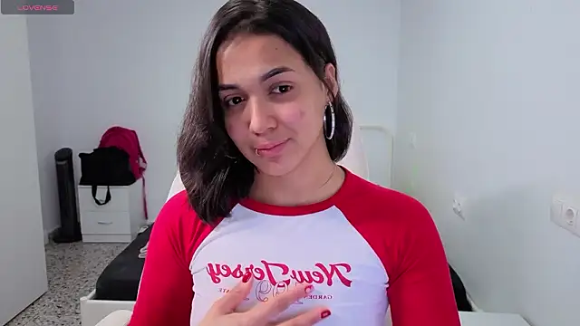 MiaMorenoo online show from 01.31.26