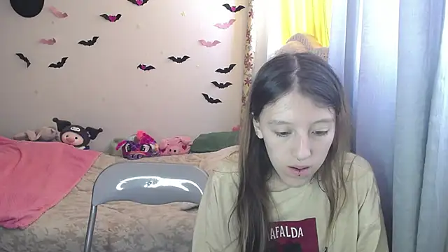 Snapshot of Briar_y_Blair chatting on 02.10.26 Briar y Blair online show from 02.10.26