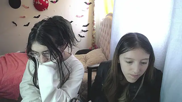 Snapshot of Briar_y_Blair chatting on 03.05.26 Briar y Blair online show from 03.05.26