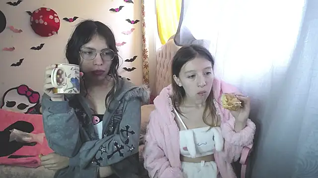 Snapshot of Briar_y_Blair chatting on 03.18.26 Briar y Blair online show from 03.18.26