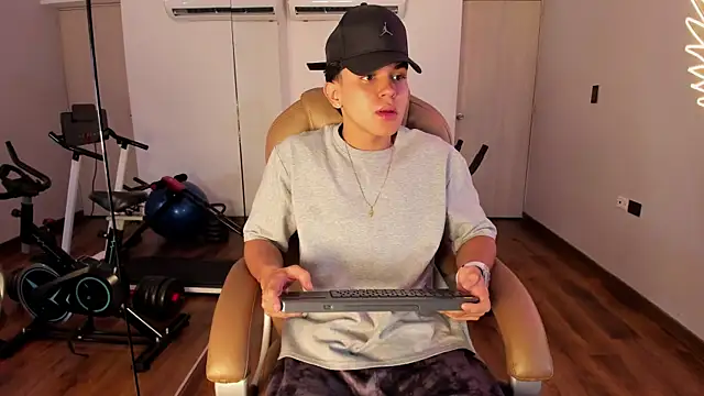  TaylorBlack online show from 04.25.26