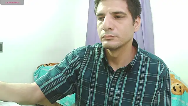 Snapshot of Adam_Arango chatting on 12.20.25 Adam Arango online show from 12.20.25