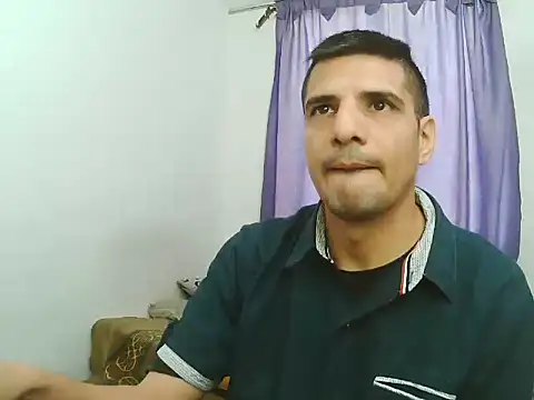 Snapshot of Adam_Arango chatting on 01.08.26 Adam Arango online show from 01.08.26