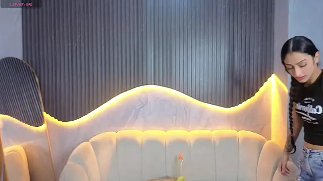 Tifany Tx online show from 06.11.26