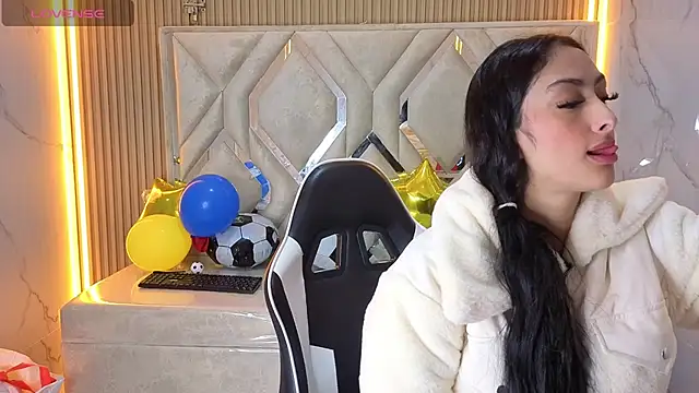 Snapshot of Tifany_Tx chatting on 07.11.26 Tifany Tx online show from 07.11.26