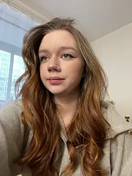 Snapshot of my_liss chatting on 12.22.25 my liss online show from 12.22.25