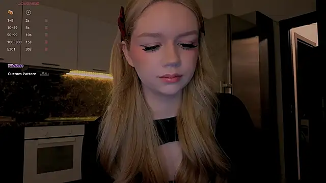 Snapshot of my_liss chatting on 02.14.26 my liss online show from 02.14.26