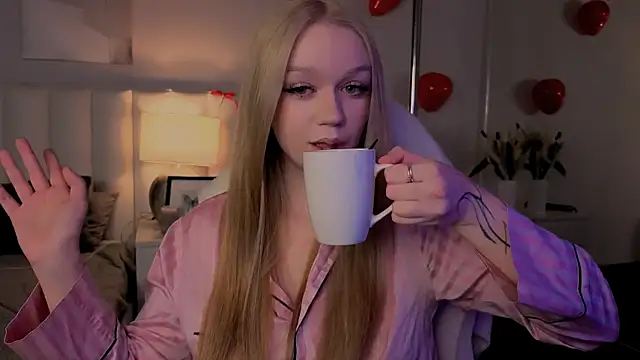 Snapshot of my_liss chatting on 02.21.26 my liss online show from 02.21.26