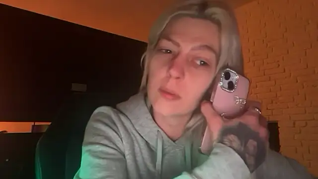 Melina Diamond online show from 01.06.26