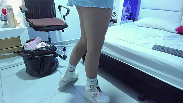 Snapshot of JuliMonroe19 chatting on 02.17.26 JuliMonroe19 online show from 02.17.26